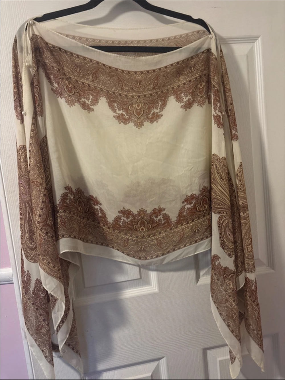 Women’s Cream Paisley blouse